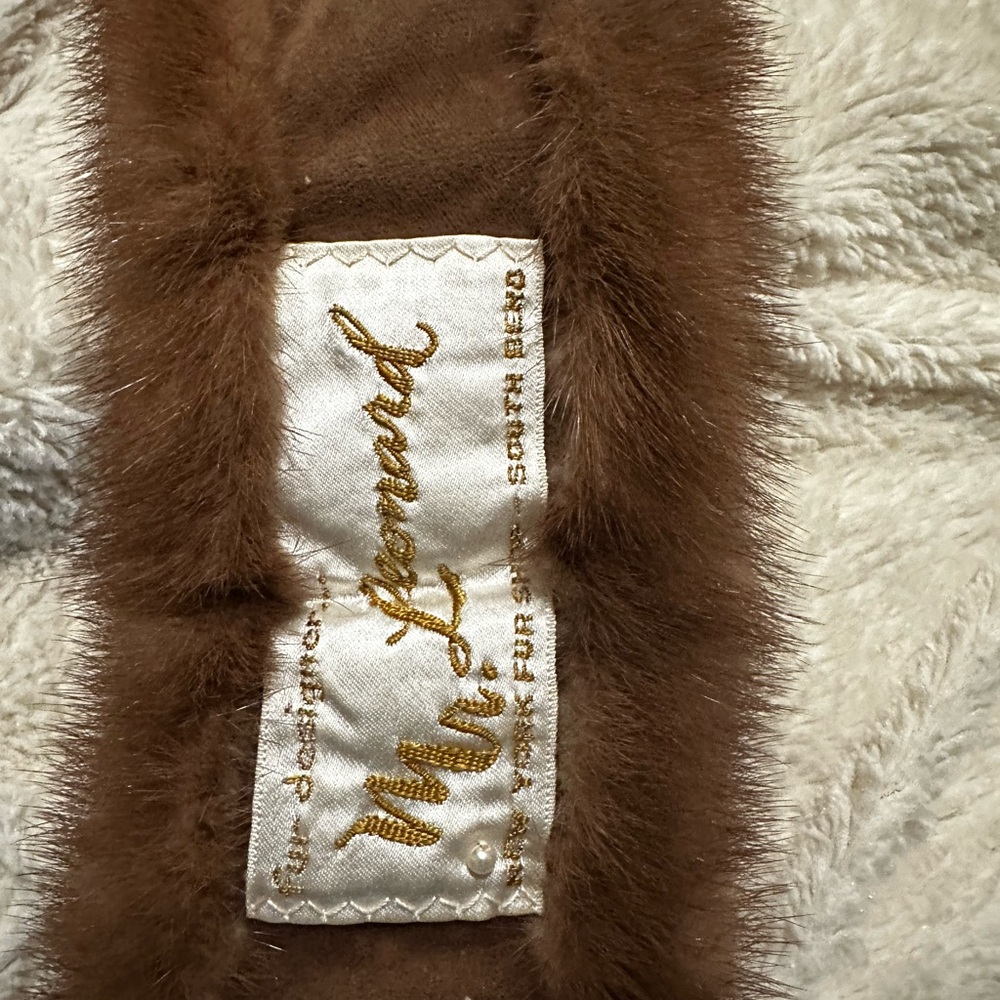 Luxurious Brown Fur Scarf - Picture 5 of 7